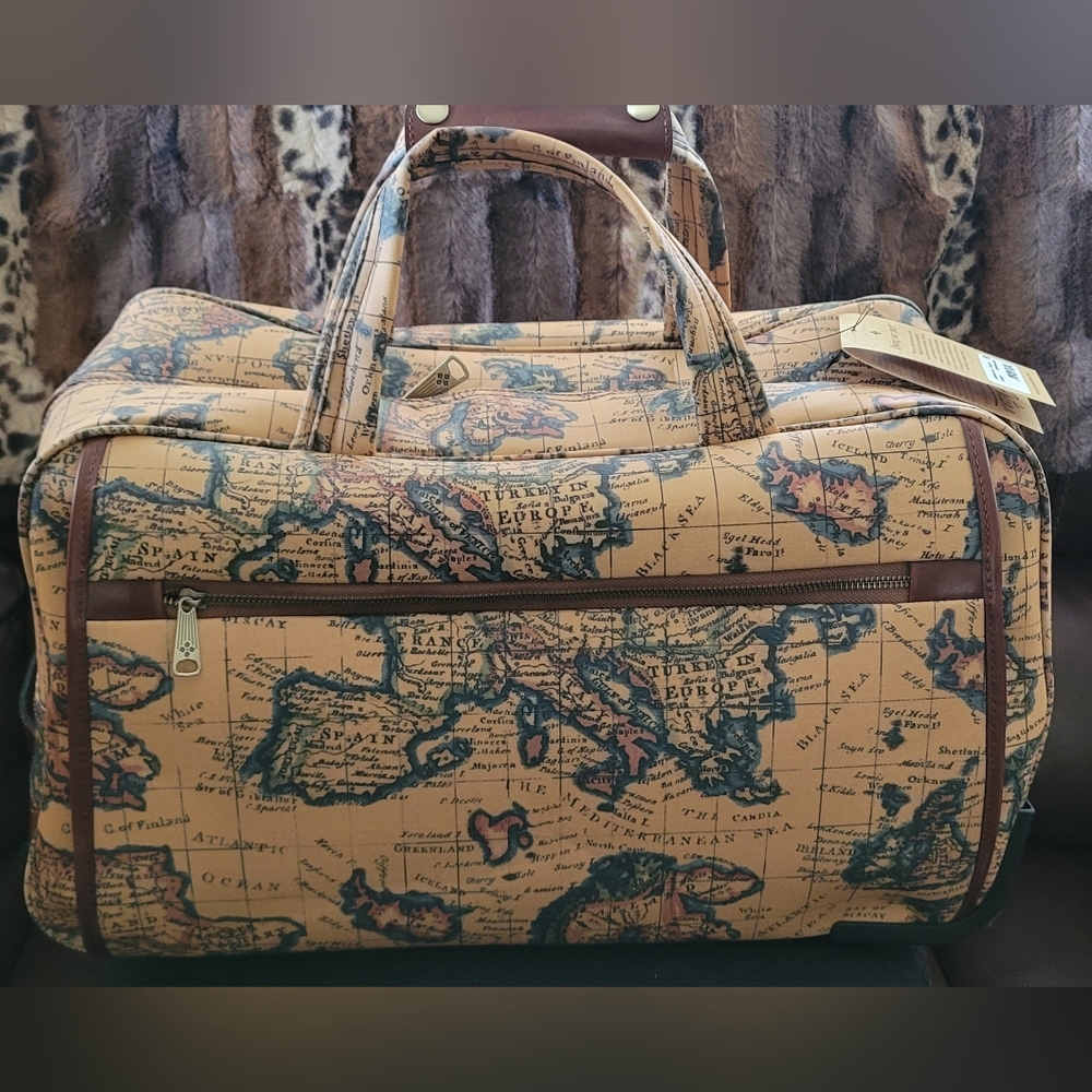 *******SOLD******* BNWT Patricia Nash Sibillini Small Trolley